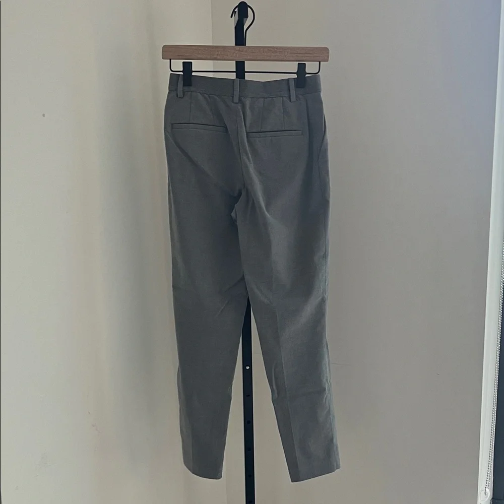 Uniqlo Gray Women's Pants - Picture 2 of 2